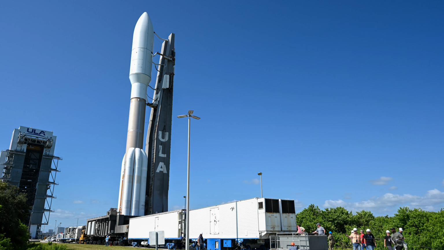 The previous Atlas V US Space Force mission being rolled onto the launchpad. (Credit: U.S Space Force)