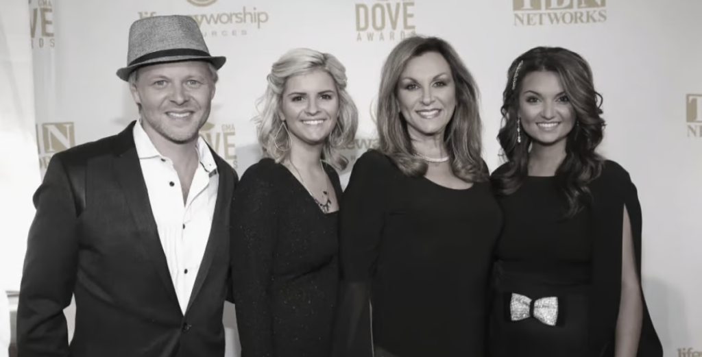 Jason Clark (Far left), Kelly Nelon Clark (Middle right), and Amber Nelon Clark (Far right) Died In A Plane Crash Over Wyoming. (Credit: Getty Images)