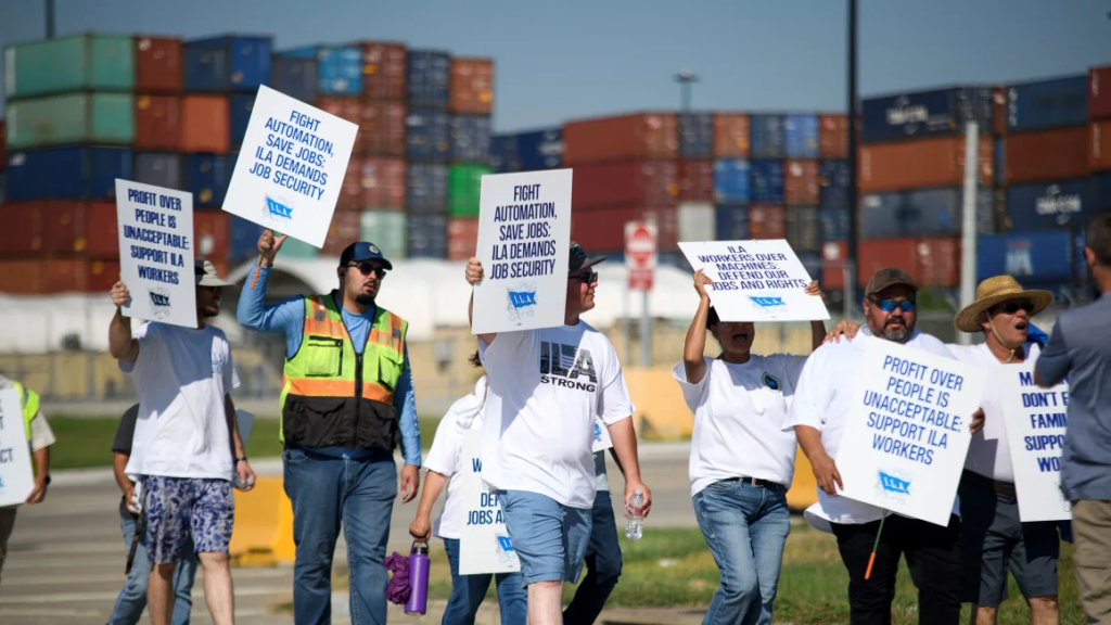 Port Strike Ends As Workers Agree To Tentative Wage Deal. (Credit: Mark Felix/AFP/Getty Images)