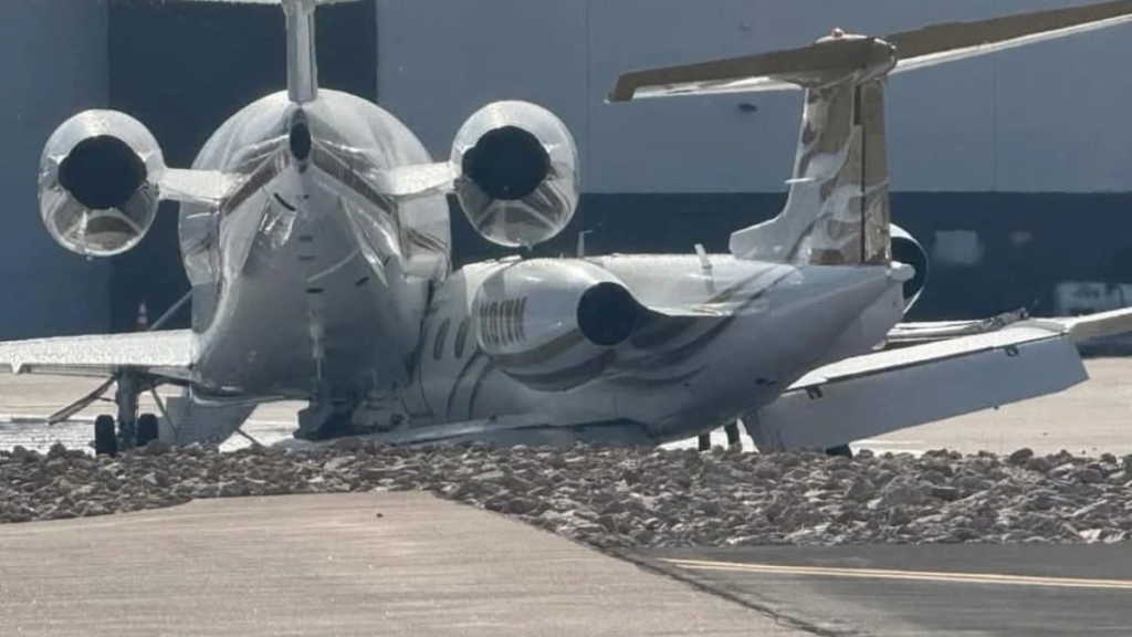 Mötley Crüe Singer Vince Neil's Jet Crash in Scottsdale. (Image Credit: AP)