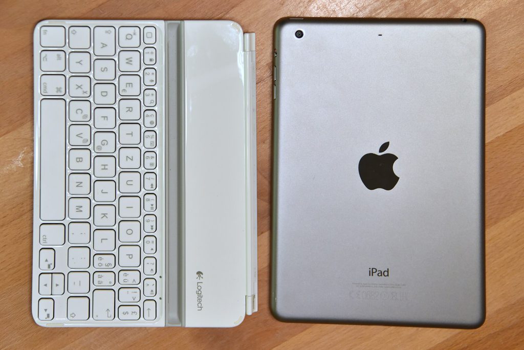 Apple iPad mini Smart Folio regulatory document listing
