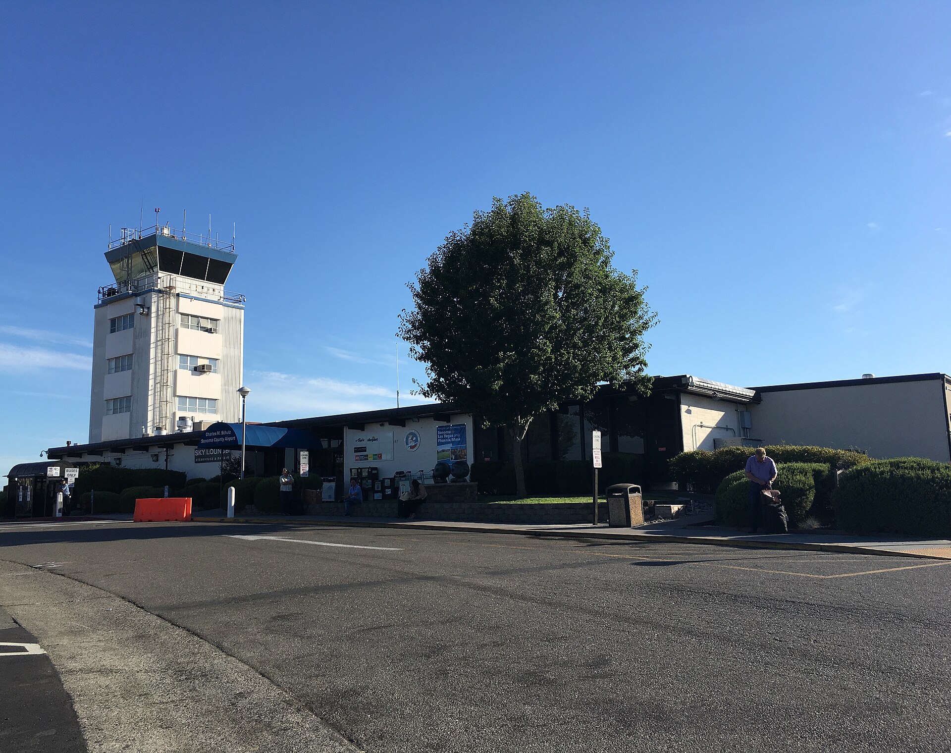 Landline Buses Connect SFO and Sonoma Airport Starting Nov 17