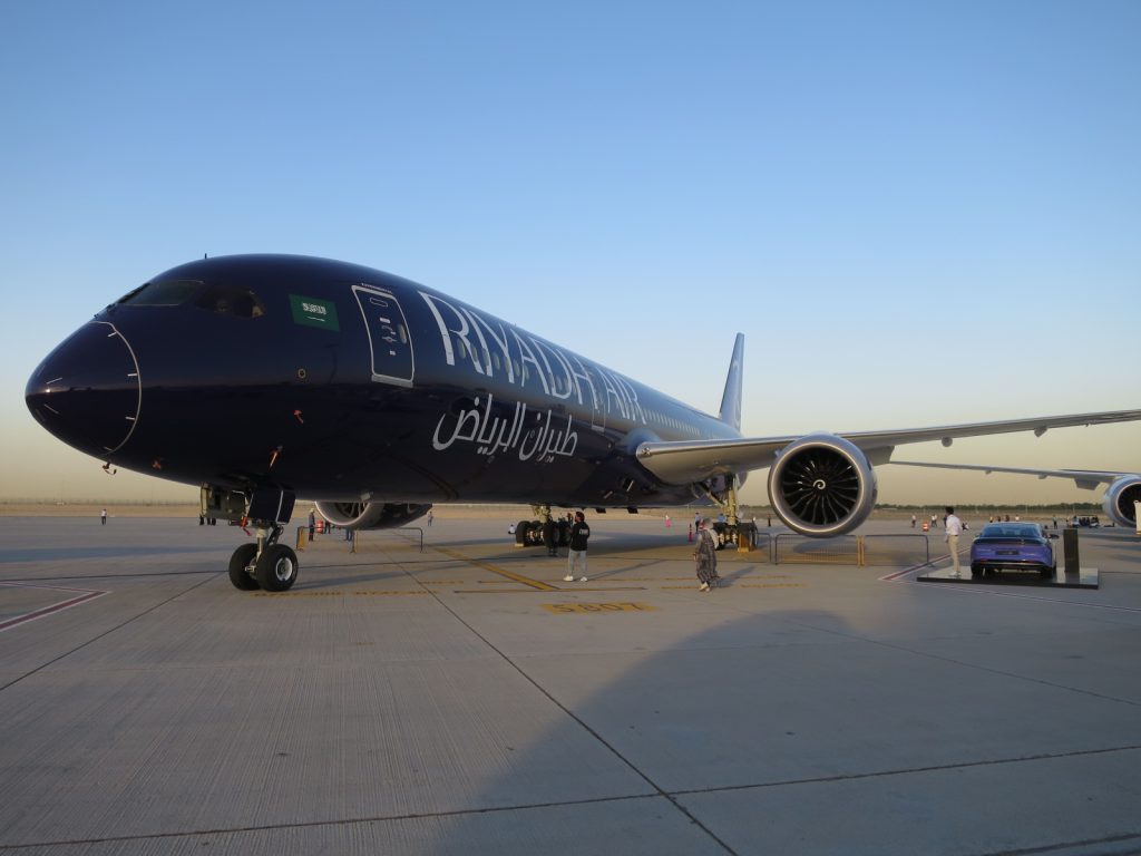 Boeing 787 Dreamliner taxiing at Riyadh airport
