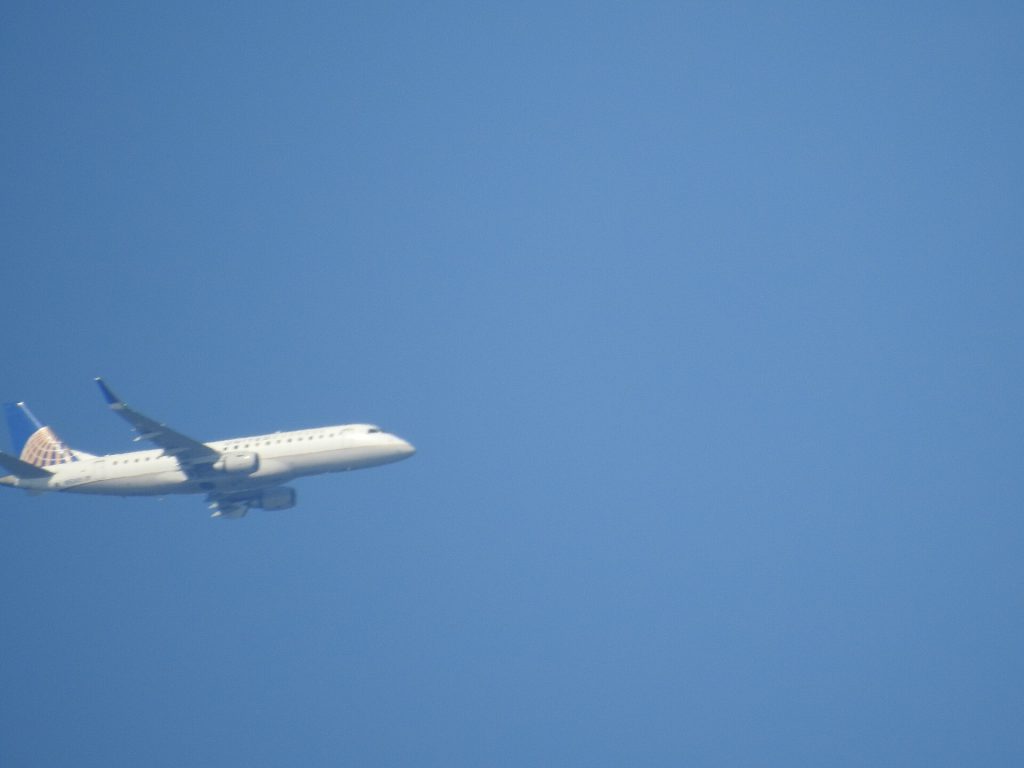 United Airlines airplane with Starlink internet equipment
