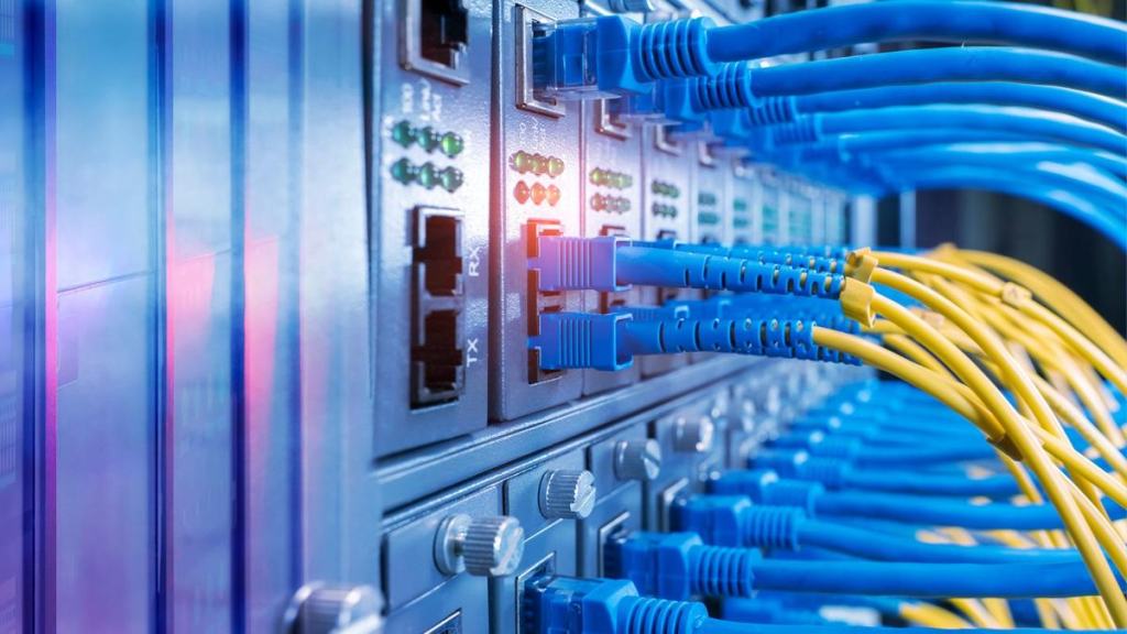 New Internet Speed World Record: Fiber Optics Achieve Unprecedented 402 Tb/s