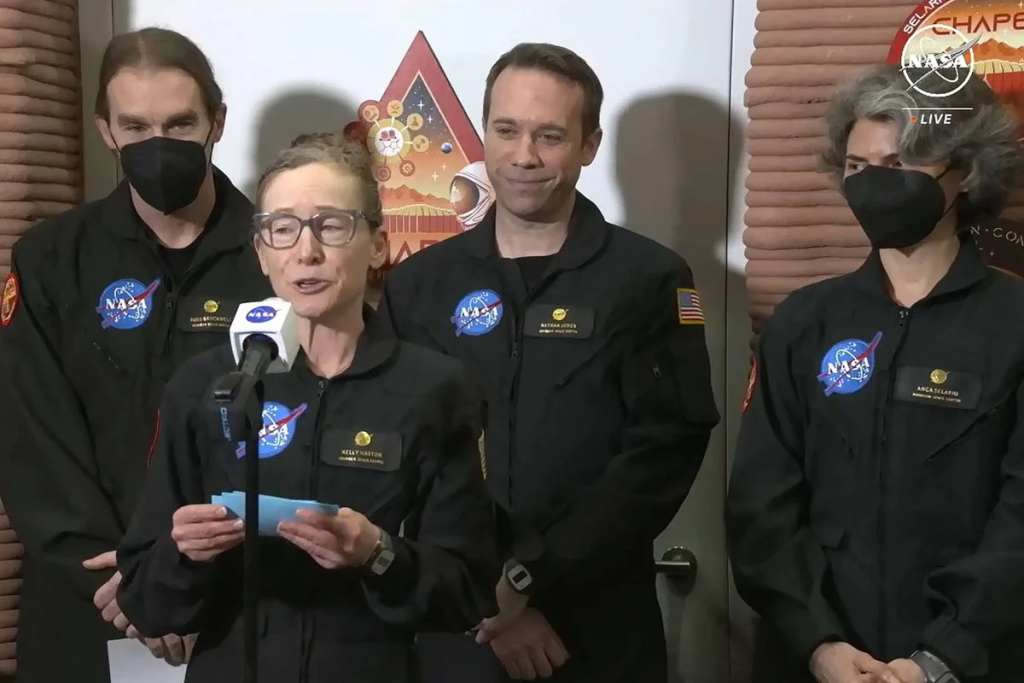 NASA's Earthbound Simulated Mars Habitat: A Year-Long Mission to the Red Planet 7