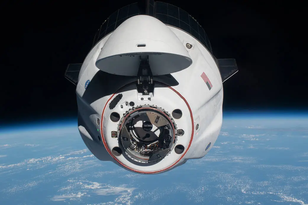 NASA Choose SpaceX For $843 Million Contract to Safely Deorbit the ISS 2