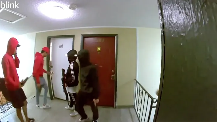 Surge in Venezuelan Gang Activity in Colorado: A Troubling Situation 1 Armed Venezuelan gang Tren de Aragua overrun an apartment building in Aurora, Colorado, extorting money in exchange for 'protection'. (Source: Edward Romero / Aurora Police Department)