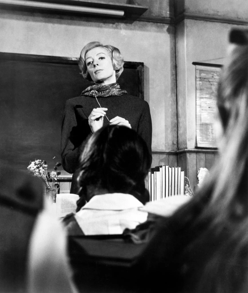 Maggie Smith, Beloved Professor of ‘Harry Potter’ Dies at 89 1 Ms. Maggie Smith on the set of the 1969 film “The Prime of Miss Jean Brodie.” She won an Academy Award for best actress for the performance. (Credit: Universal Images Group / Getty Images)