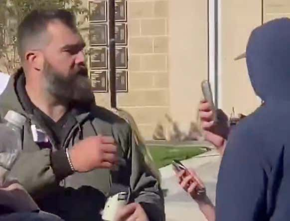 Jason Kelce Smashes Fan’s Phone After Slur About Travis Kelce 1