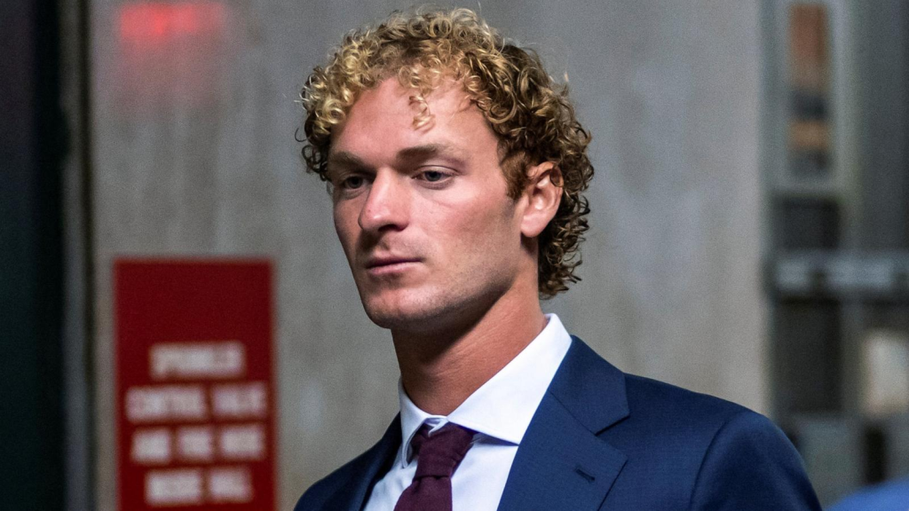 Daniel Penny Verdict: Marine Veteran Found Not Guilty Of Chokehold 1 Who is Daniel Penny? He is a U.S. Marine Corps veteran, and his experience was what helped him defused the subway situation. (Image Credit: Eduardo Munoz / Reuters)