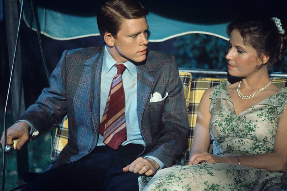 Ron Howard and Leslie Charleson in Happy Days.