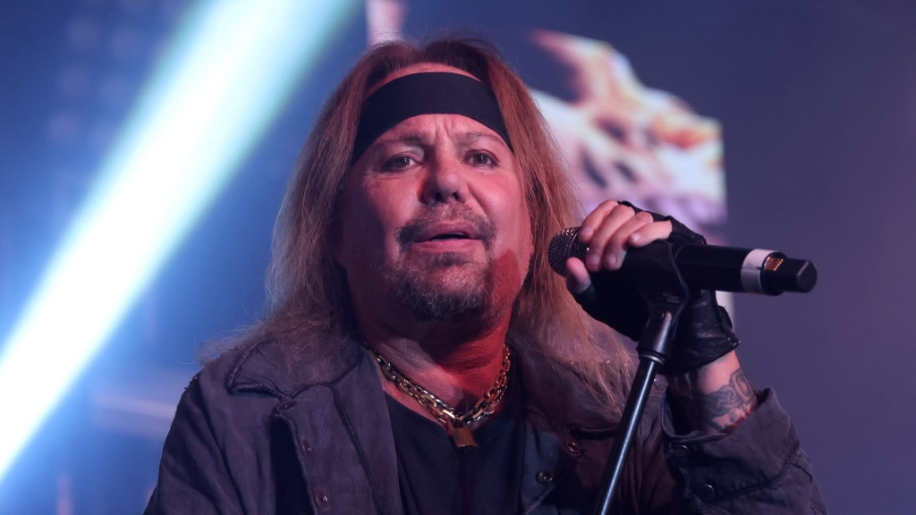Mötley Crüe's Vince Neil Jet Crash Rocks Scottsdale 1 Vince Neil, the lead singer Mötley Crüe, was confirmed not onboard when his jet crashed. (Credit: Getty Images)