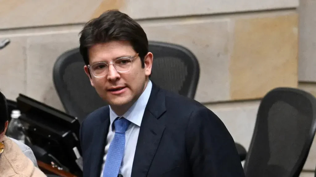 Colombian Presidential Hopeful Miguel Uribe Shot at Campaign Rally Colombian presidential hopeful Miguel Uribe shot during a campaign rally in Bogotá and remains in critical condition. (Image Credit: Raul Arboleda/AFP)