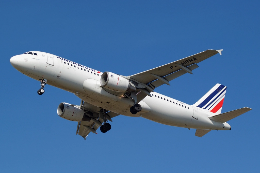Air France aircraft flying, location