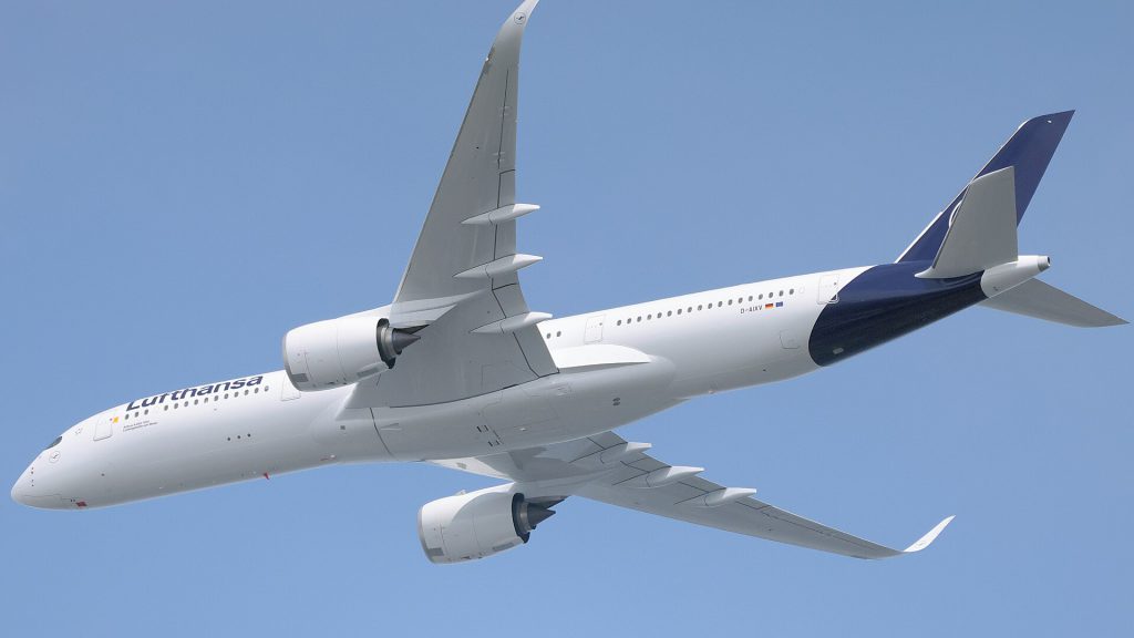 Airbus A330neo Inspections Expand to 139 In-Service Jets 3 Airbus A350 941 D AIXV Lufthansa from Toulouse (6000 ft.)