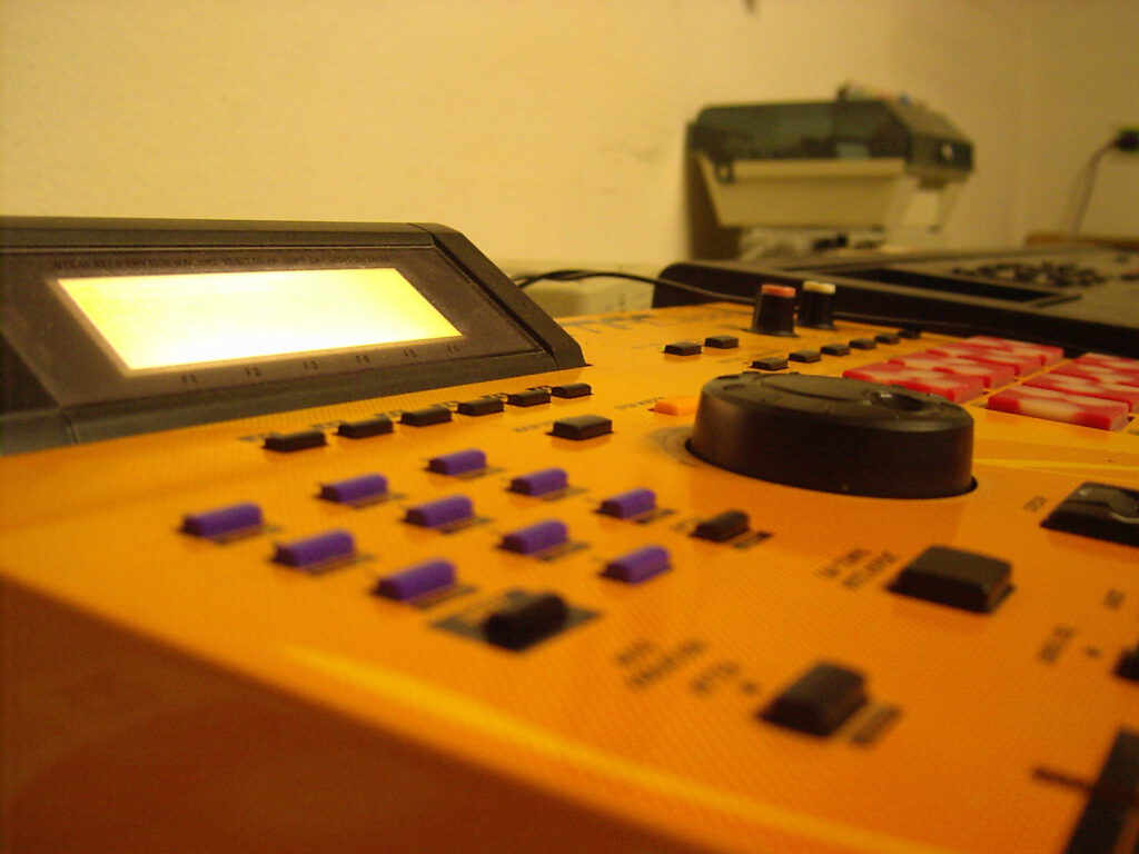 MPC 2000 Xl @ Krach und Klang Werkstatt   Flickr   eny one