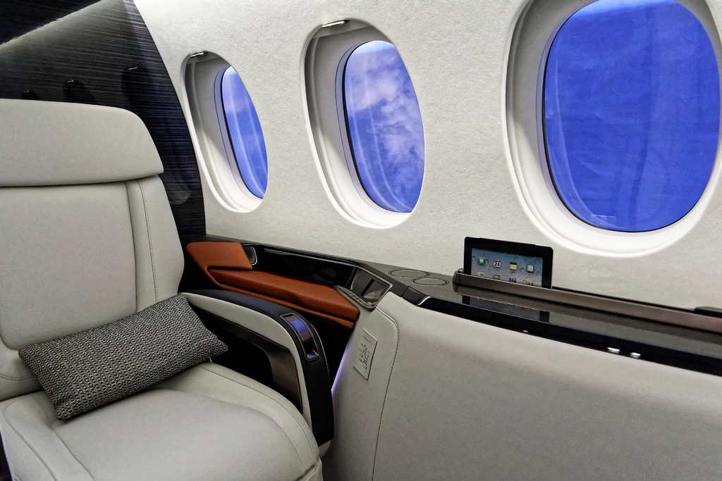 airplane. Free public domain CC0