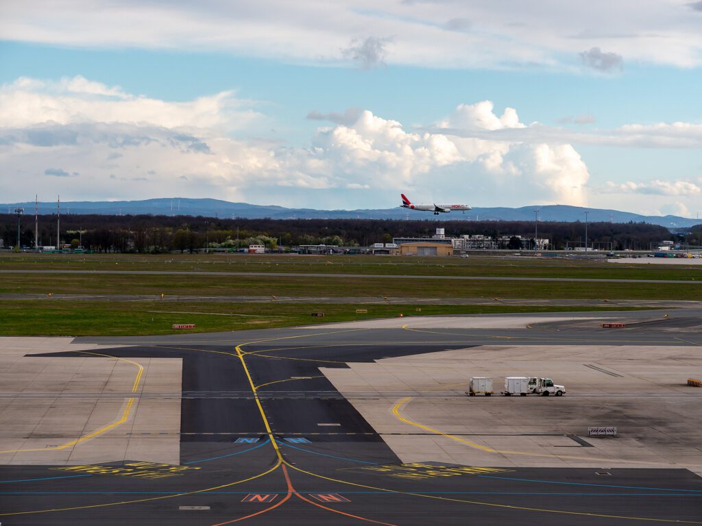 Airport, Frankfurt (P