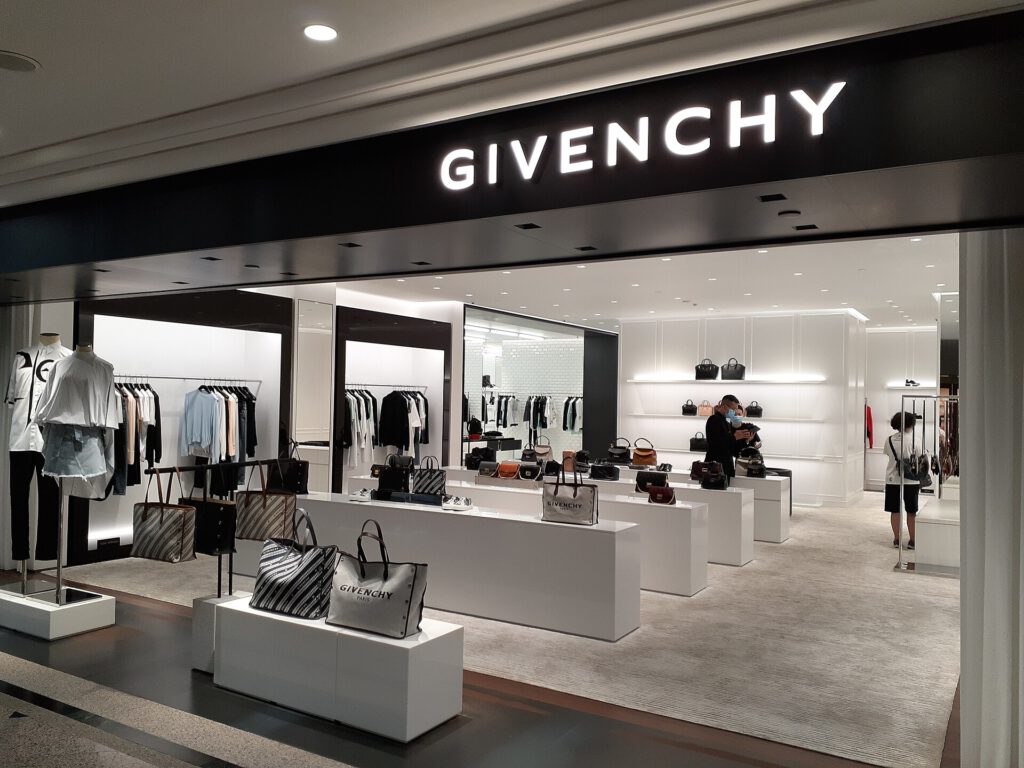 HK CWB 銅鑼灣 Causeway Bay 時代廣場 Times Square mall shop Givenchy June 2020 SS2 09