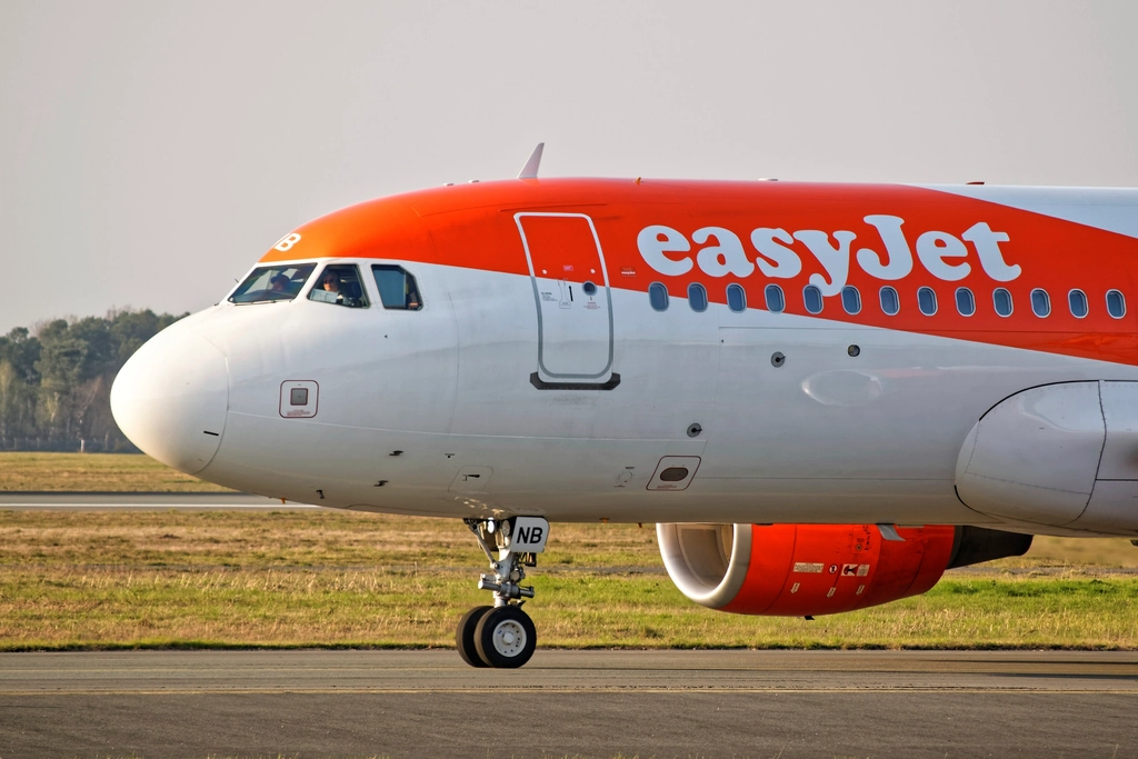 EasyJet OE INB   Airbus A320
