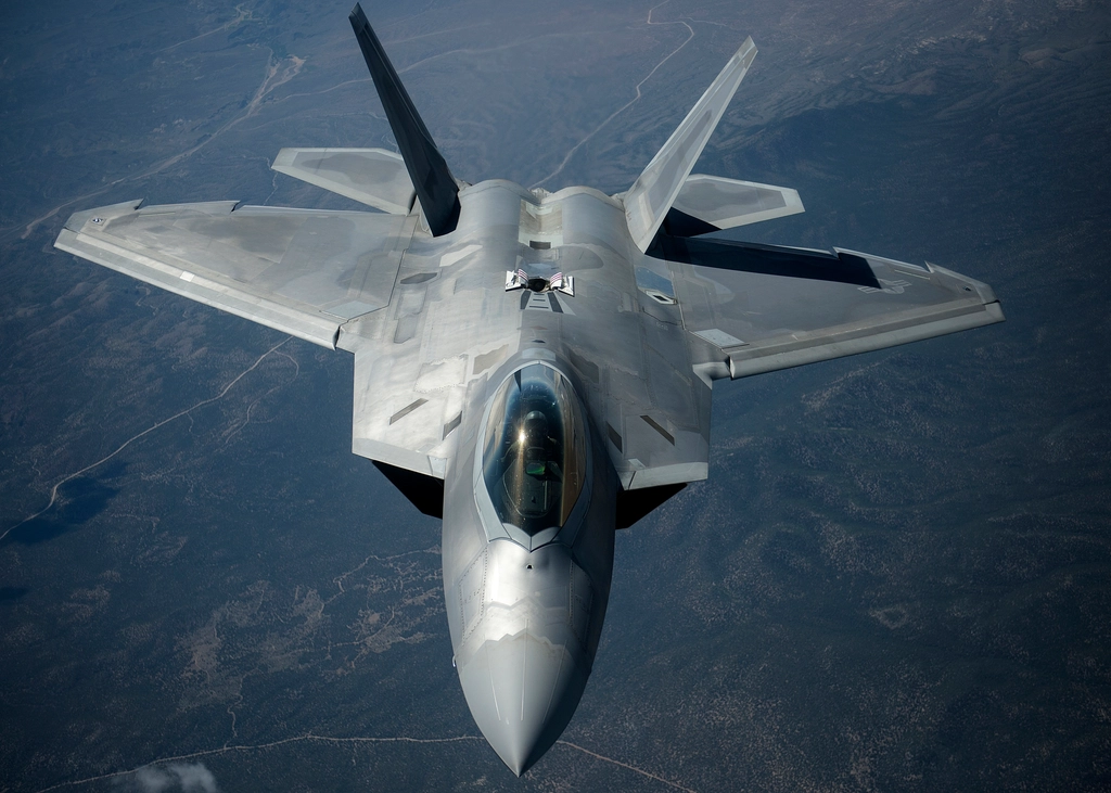 F-22 Pilot Commands Anduril Fury Drone in Simulated Combat 2 U.S. Air Force F 22 Raptor