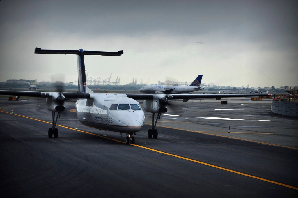 FAA Chicago Flight Caps May Last Until 2034 3 United Express airlines plane, location