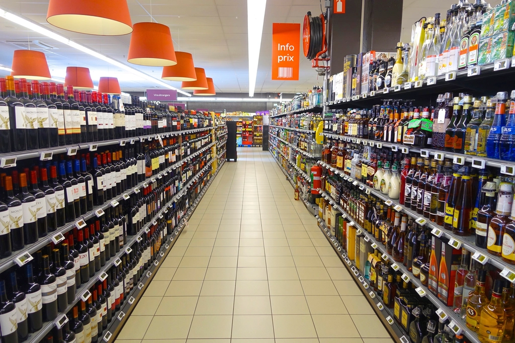 French Supermarkets Hit by Cyberattack on Refrigeration Systems 3 Free liquor aisle supermarket