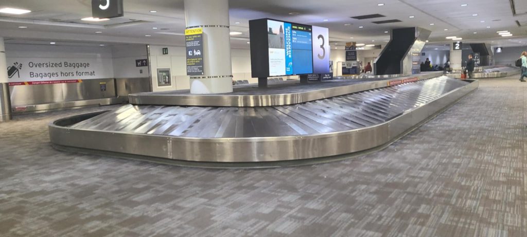 Baggage claim carousel 3 at Terminal 3 of Toronto Pearson International Airport (YYZ)