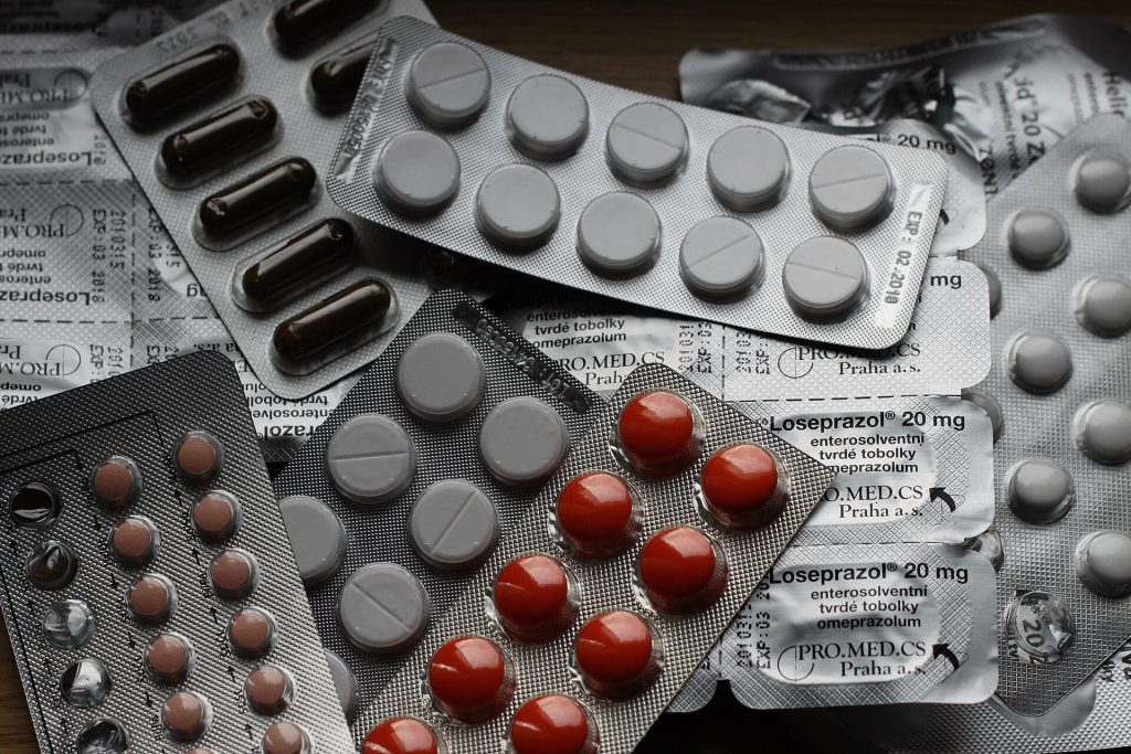 HRT Shortages: Women Urged to Consult GPs Amid Supply Disruptions 1 Pills in blister pack