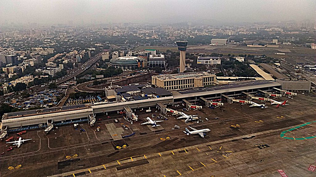 Aerial view of Croma Terminal 1B CSI Mumbai and hotel Sahara star P 20181005 161528 1