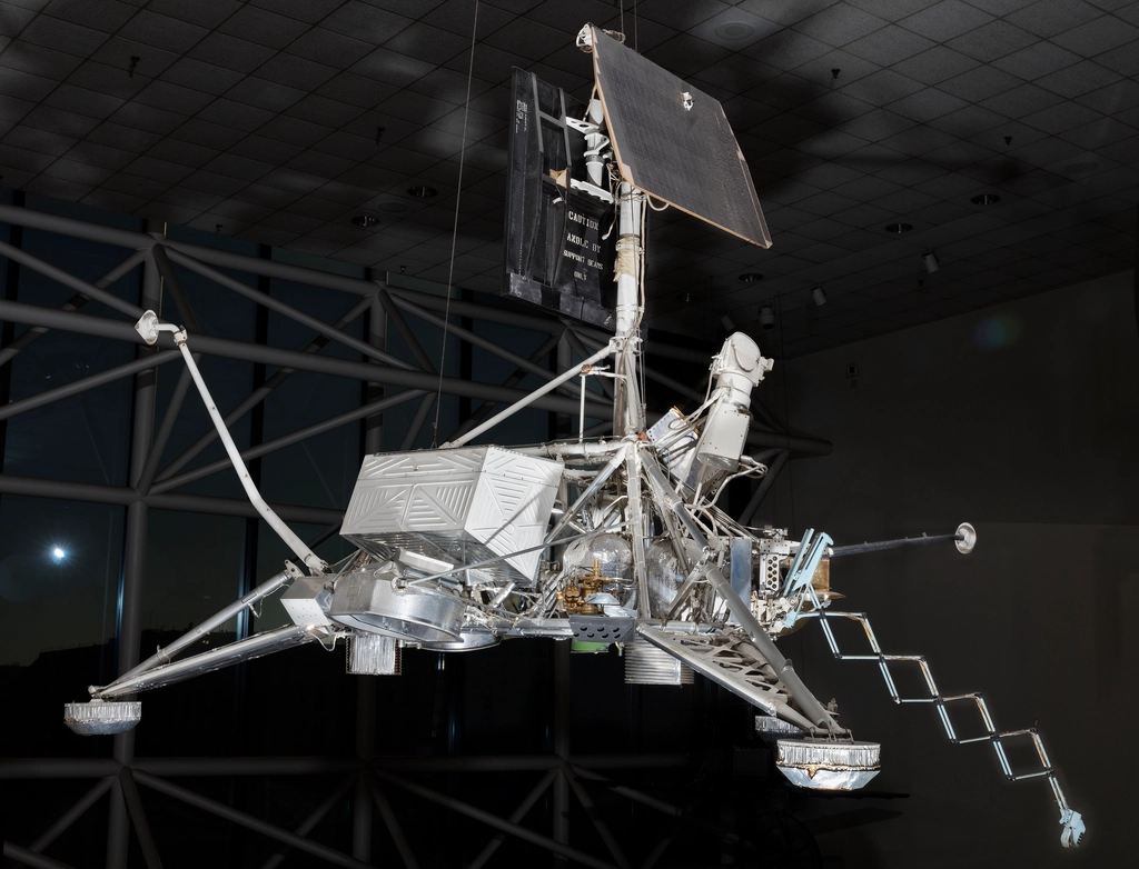 NASA SPEARS Project Targets Batteries for Lunar Extremes 1 Lunar Lander, Surveyor