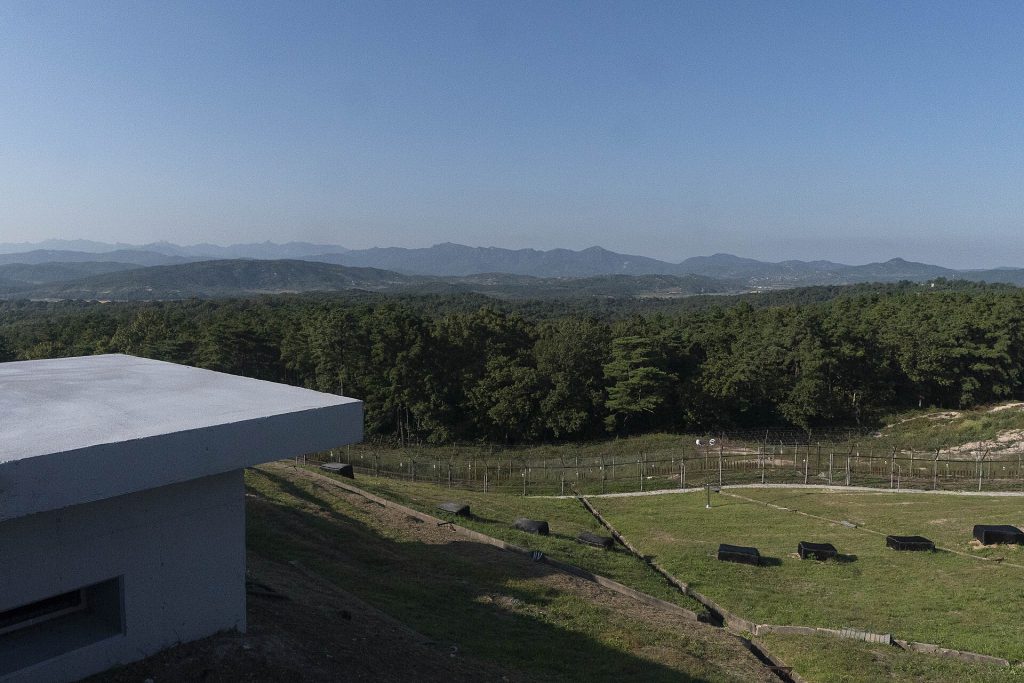 North Korea Threatens to Restart Border Propaganda Loudspeakers 3 Vice President Harris visited the Korean Demilitarized Zone 2022 (2)