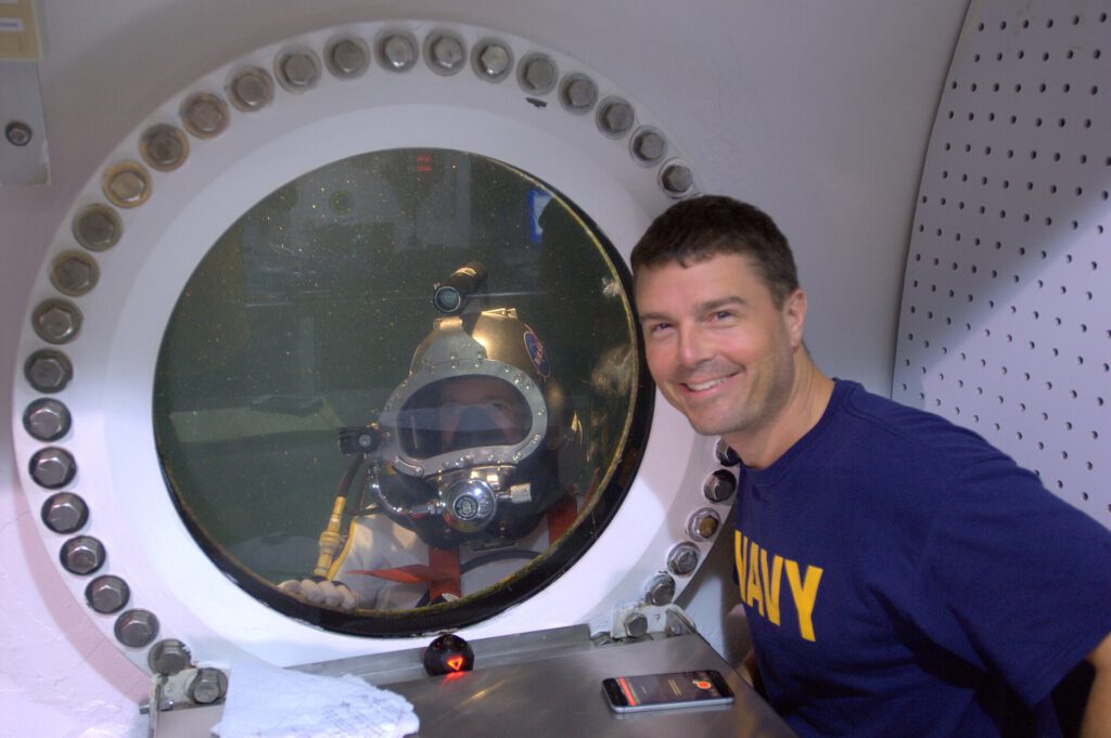 Artemis II Commander Wiseman Named JPL Deputy Director 2 NEEMO 21 Reid Wiseman with an aquanaut outside