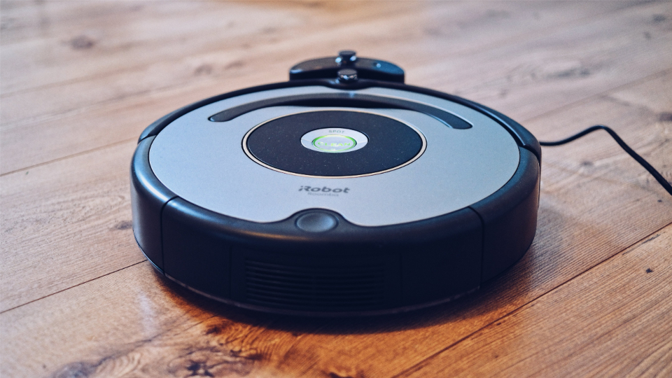 Robot Vacuum Privacy Risks and Security Flaws 1 Robot Vacuum