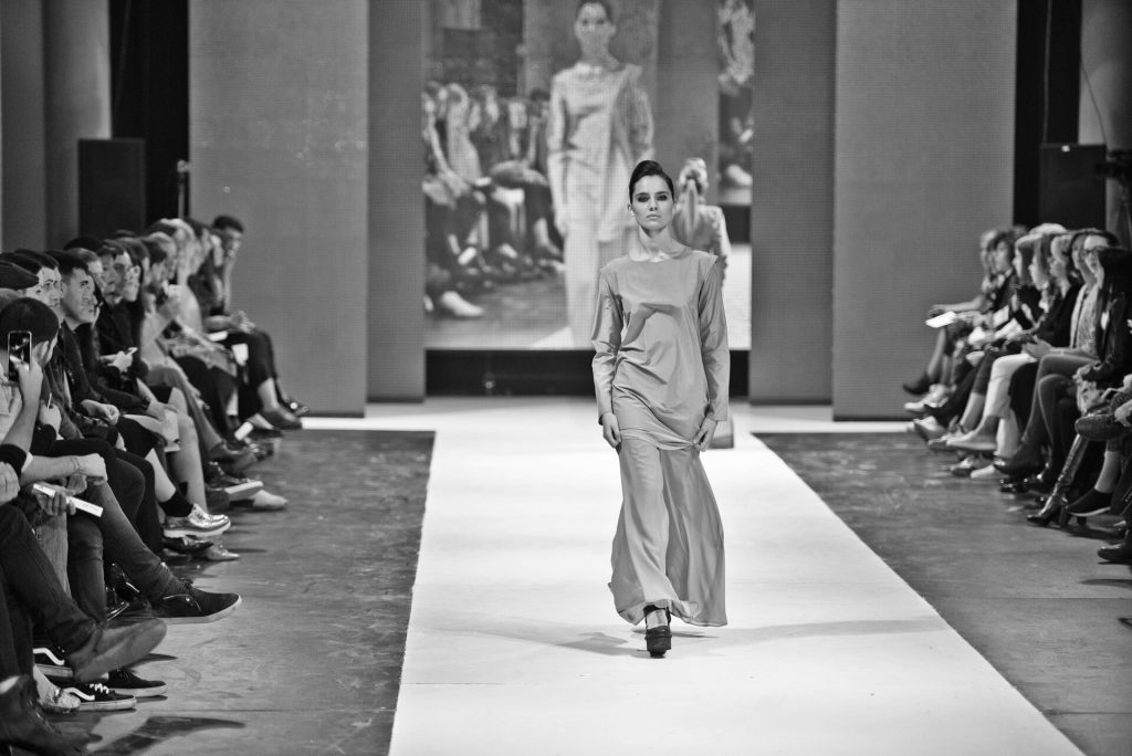 How Roland Mouret’s Galaxy Dress Defined an Era Roland Mouret Galaxy dress with industrial zip on the back