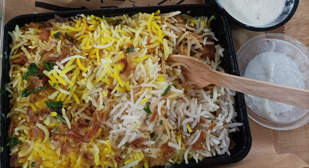 Sami Tamimi’s Lamb Meatball Stew and Iraqi Red Rice Recipe 2 Traditional Meetei mixed rice dish, made with chicken and spices Classical Meitei cuisine of Kangleipak