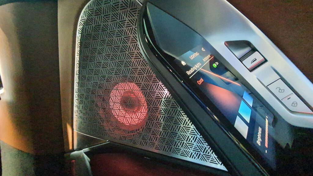 Bowers & Wilkins Speaker & An integrated screen on a door panel