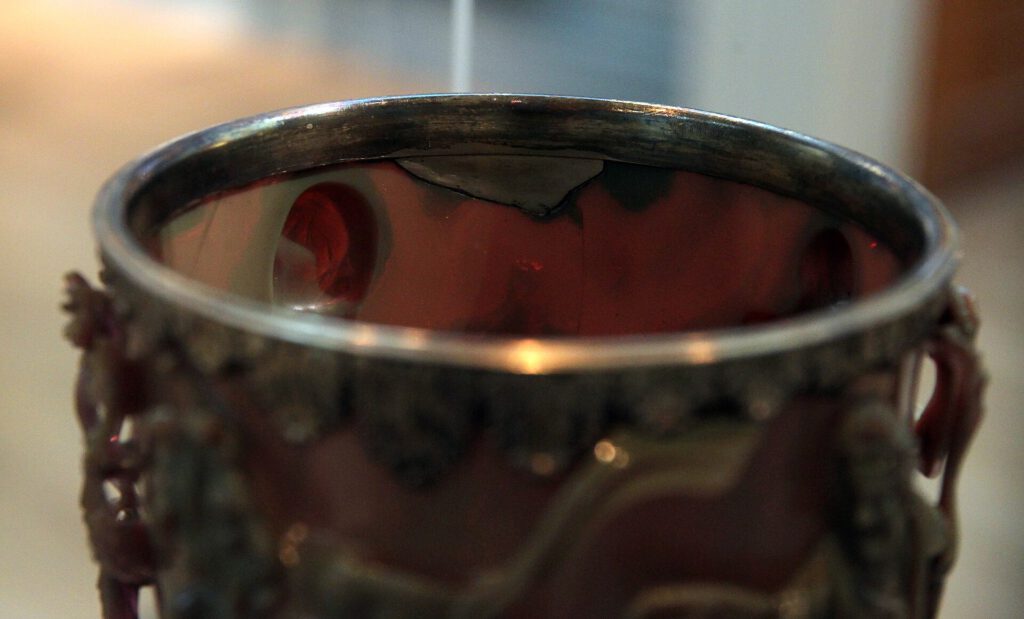 Sheffield Scientists Recreate Ancient Roman Color-Changing Glass 1 British Museum The Lycurgus Cup 08 15022019