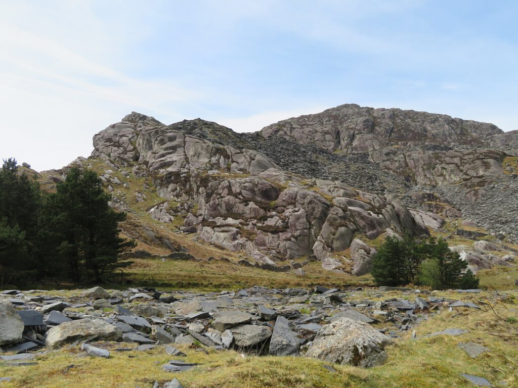 Snowdonia Slate Trail: Walking Wales' Industrial Heritage 1 Cwmorthin between Tanygrisiau to Cwmorthin quarry and Llyn Cwmorthin, near Blaenau Ffestiniog, Gwynedd, Cymru (Wales) 23