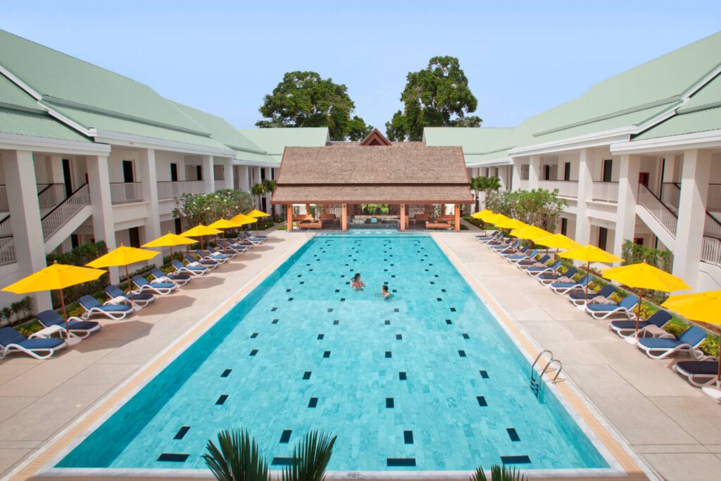 Sports Hotel   Pool (1)