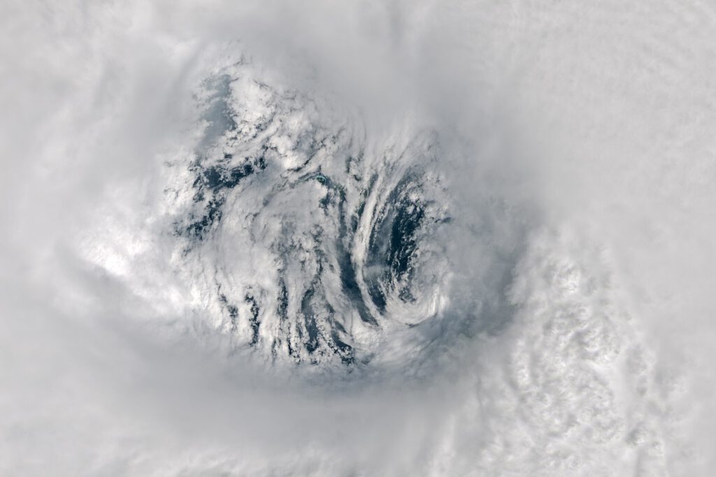 Typhoon Krathon Nears Taiwan (153408   krathon oli 20240930 lrg)
