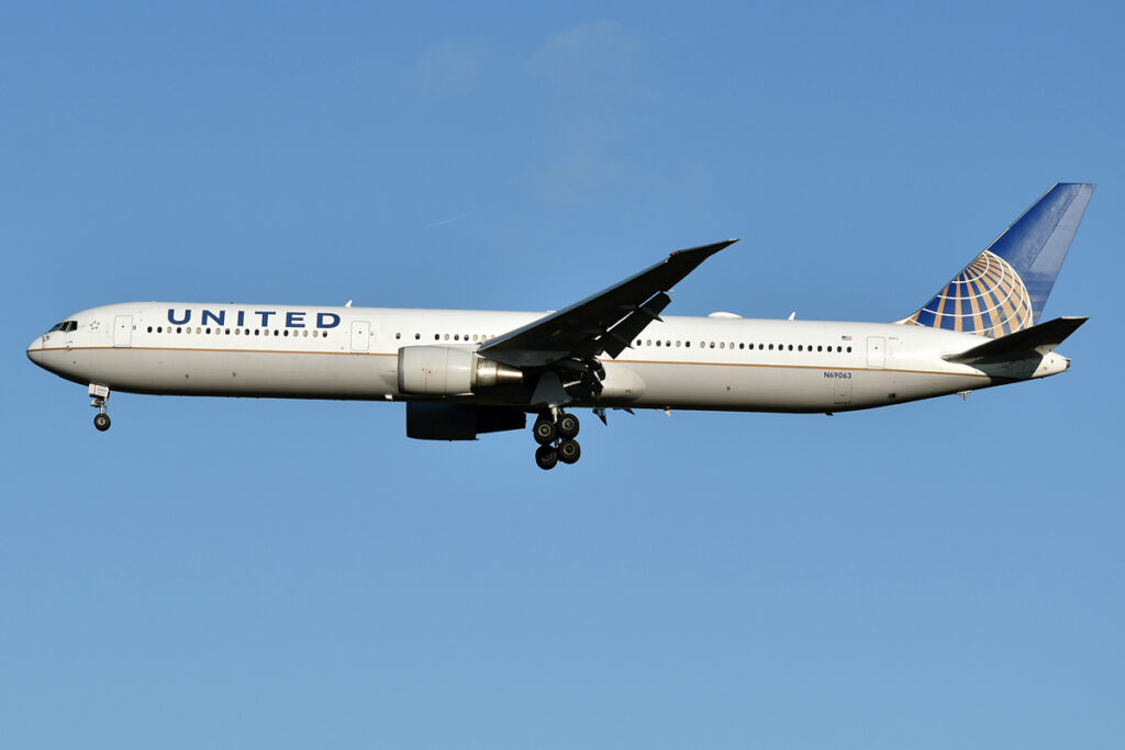 United 737 MAX 9 Declares Double Emergency After Landing Gear Issue United 737 MAX 9 aircraft on runway