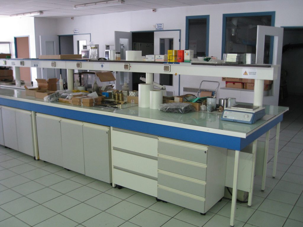 Vanillin Found to Aid Chronic Wound Healing in New Study 1 Laboratory bench