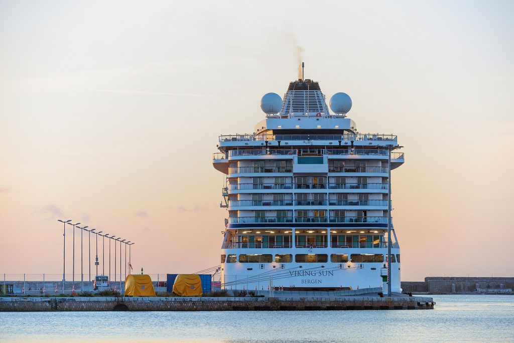 Viking Sky (ship, 2017)   Sète   December 2018   02
