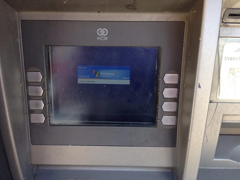 Windows XP Turns 25: The OS That Outlasted Windows 10 1 Windows XP sighted 'in the wild' on a cash point, 3 August